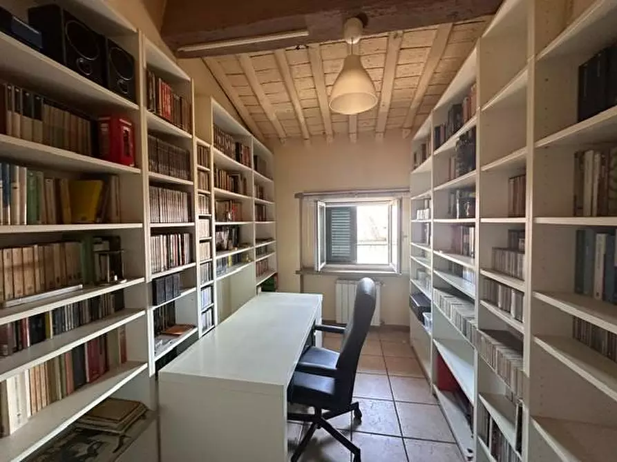 Immagine 11 di Appartamento in vendita  a Calcinaia