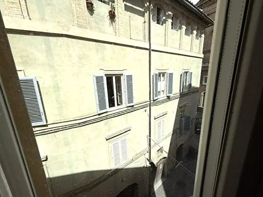 Immagine 3 di Appartamento in vendita  a Siena