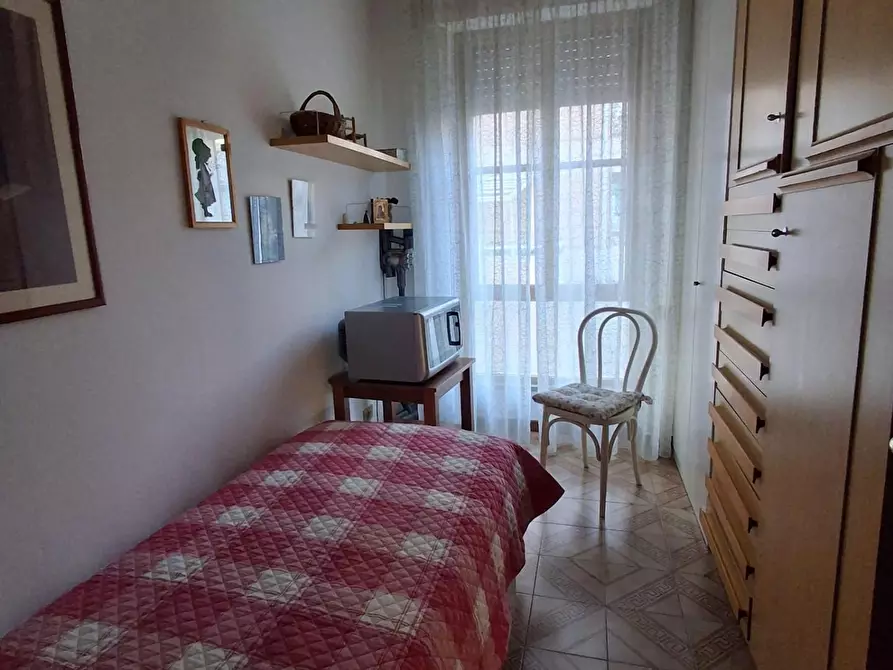 Immagine 11 di Appartamento in vendita  a Livorno