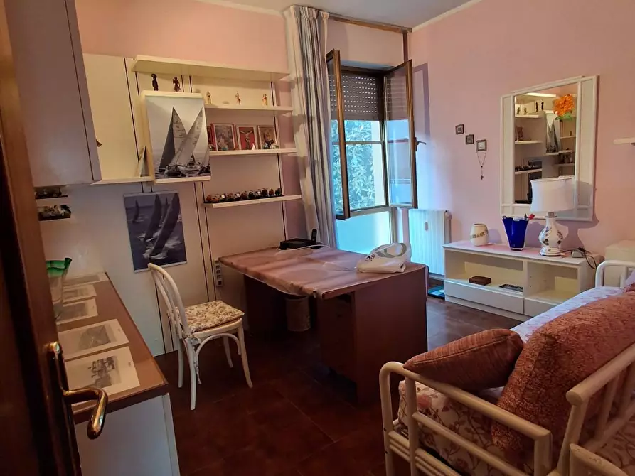 Immagine 5 di Appartamento in vendita  a Livorno