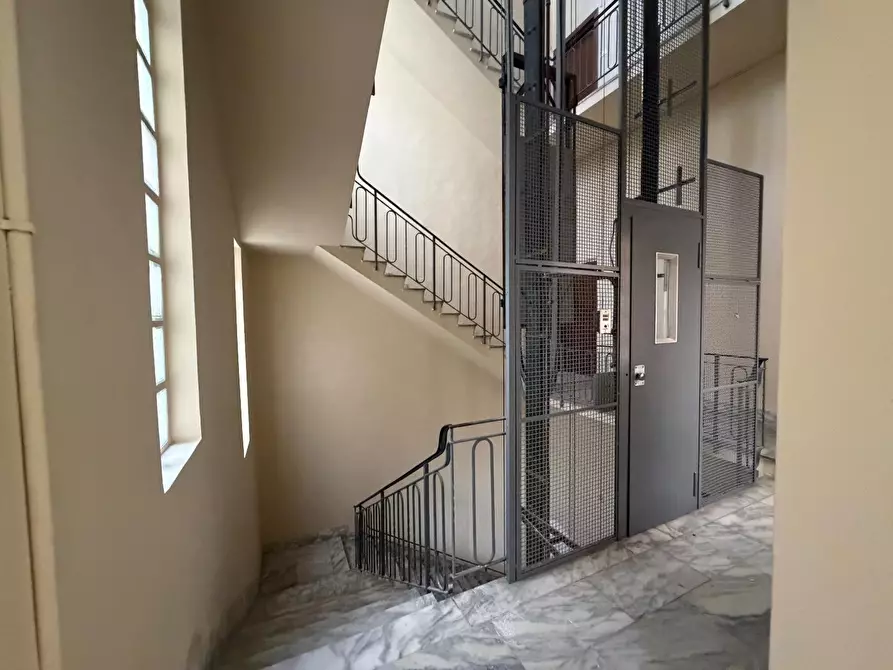 Immagine 35 di Appartamento in vendita  a Livorno