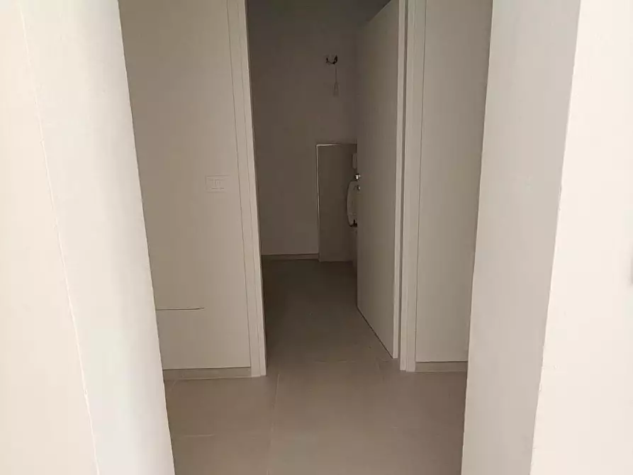 Immagine 10 di Appartamento in vendita  a Livorno