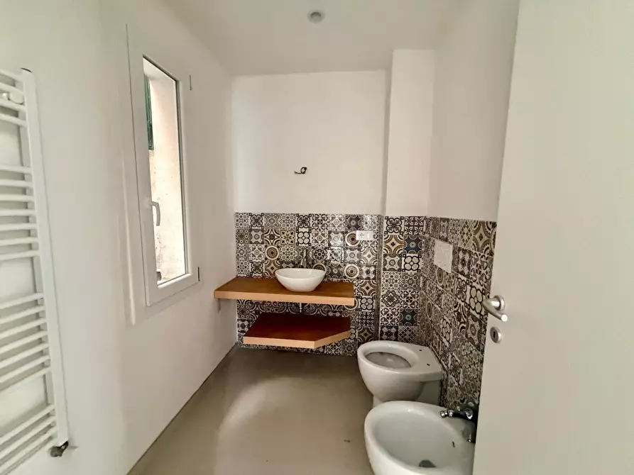 Immagine 33 di Appartamento in vendita  a Livorno