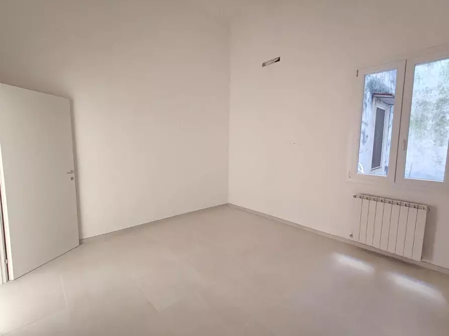Immagine 15 di Appartamento in vendita  a Livorno
