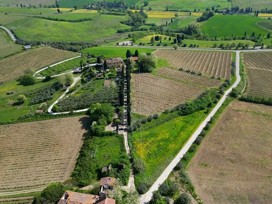 Immagine 9 di Deposito in vendita  a Vinci