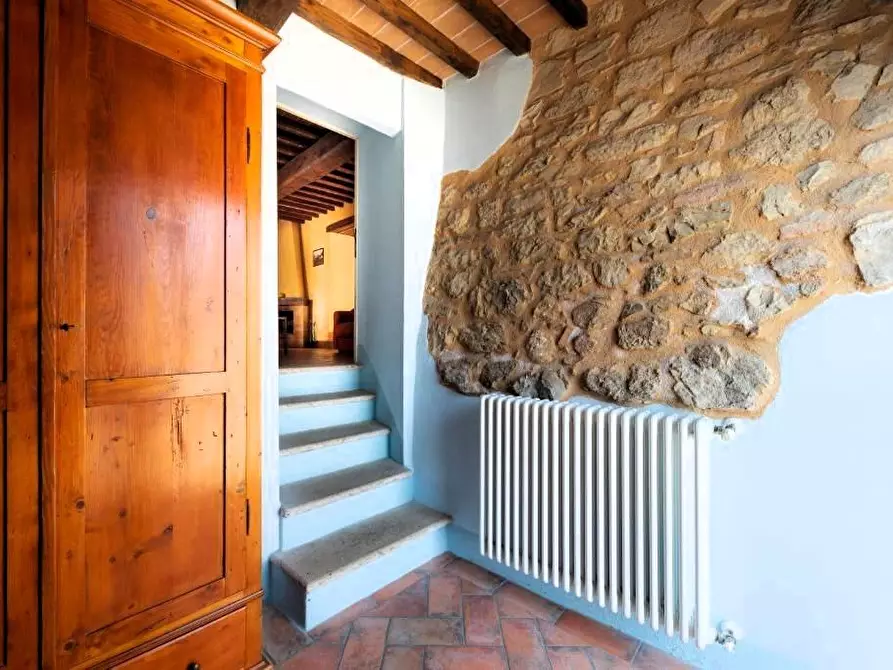 Immagine 17 di Casa colonica in vendita  a Colle Di Val D'elsa