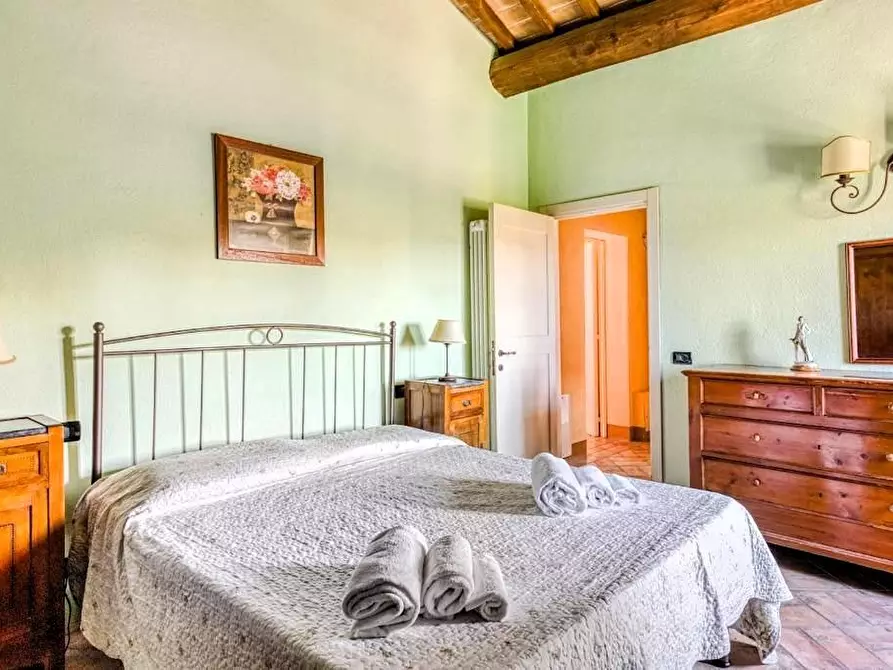Immagine 21 di Casa colonica in vendita  a Colle Di Val D'elsa