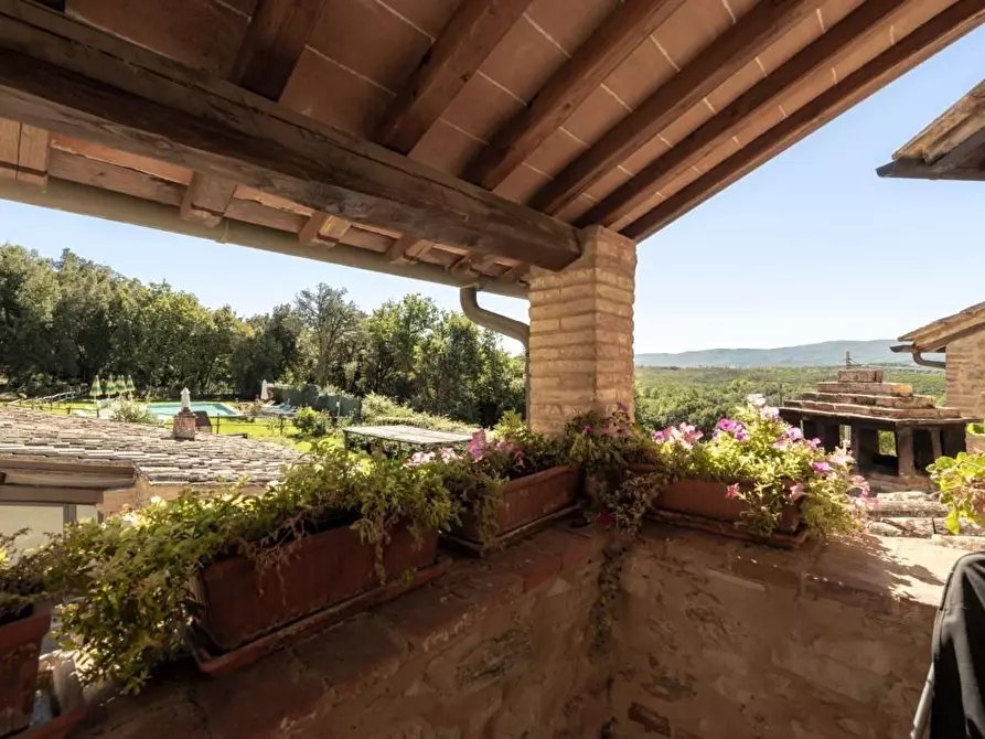 Immagine 15 di Casa colonica in vendita  a Colle Di Val D'elsa