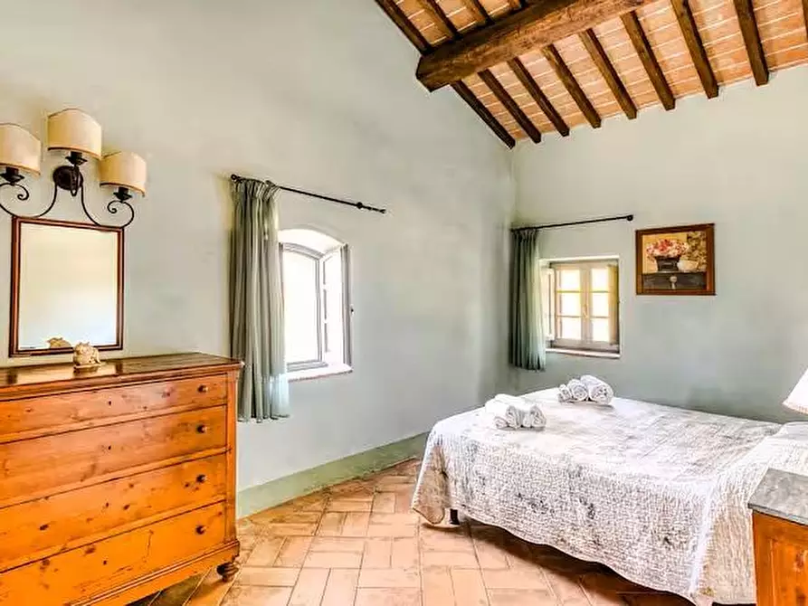 Immagine 16 di Casa colonica in vendita  a Colle Di Val D'elsa