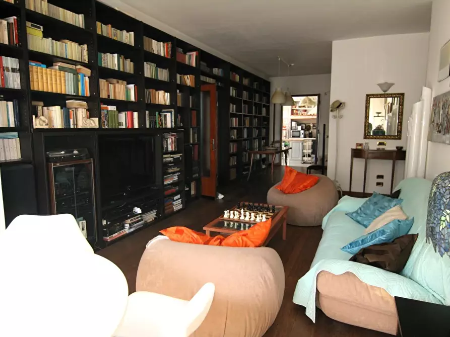 Immagine 4 di Appartamento in vendita  a Carrara