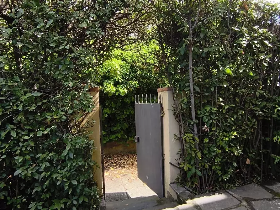 Immagine 22 di Casa trifamiliare in vendita  a Carrara