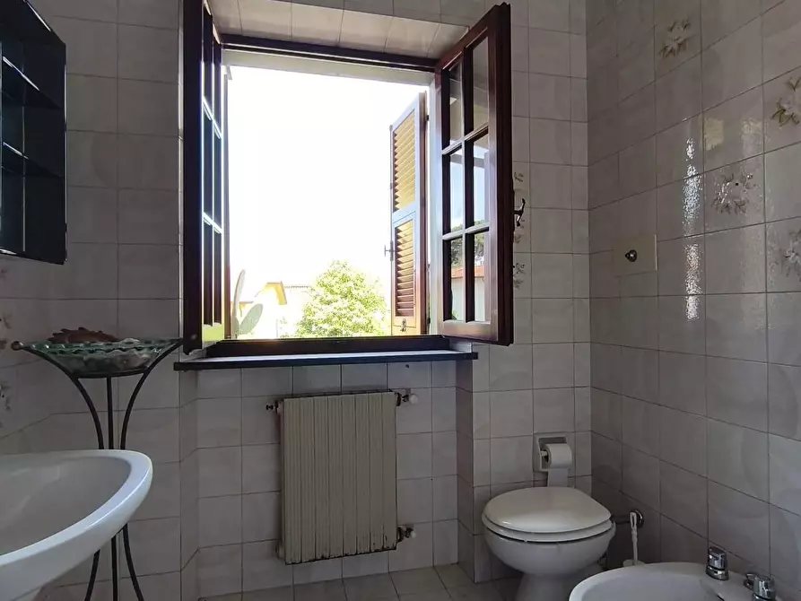 Immagine 13 di Casa trifamiliare in vendita  a Carrara