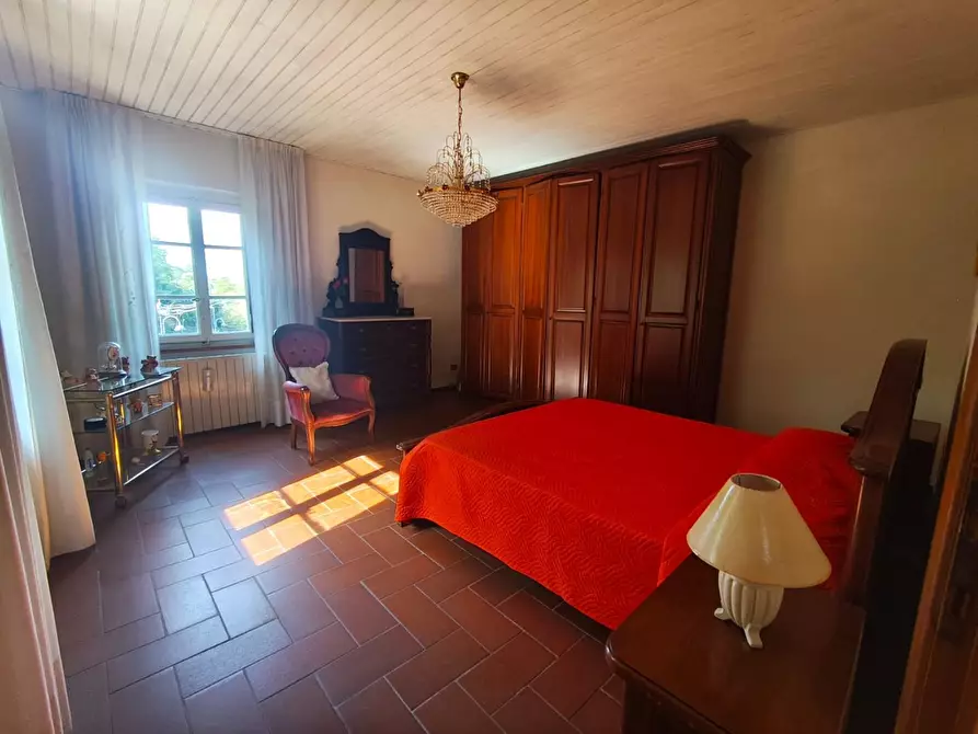 Immagine 14 di Villa in vendita  a Massarosa