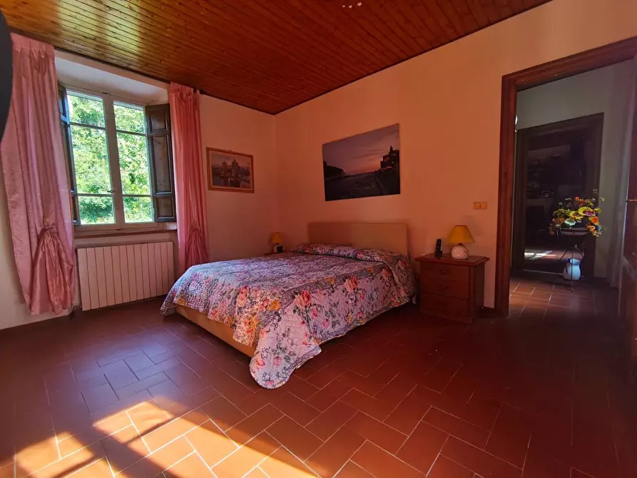 Immagine 18 di Villa in vendita  a Massarosa