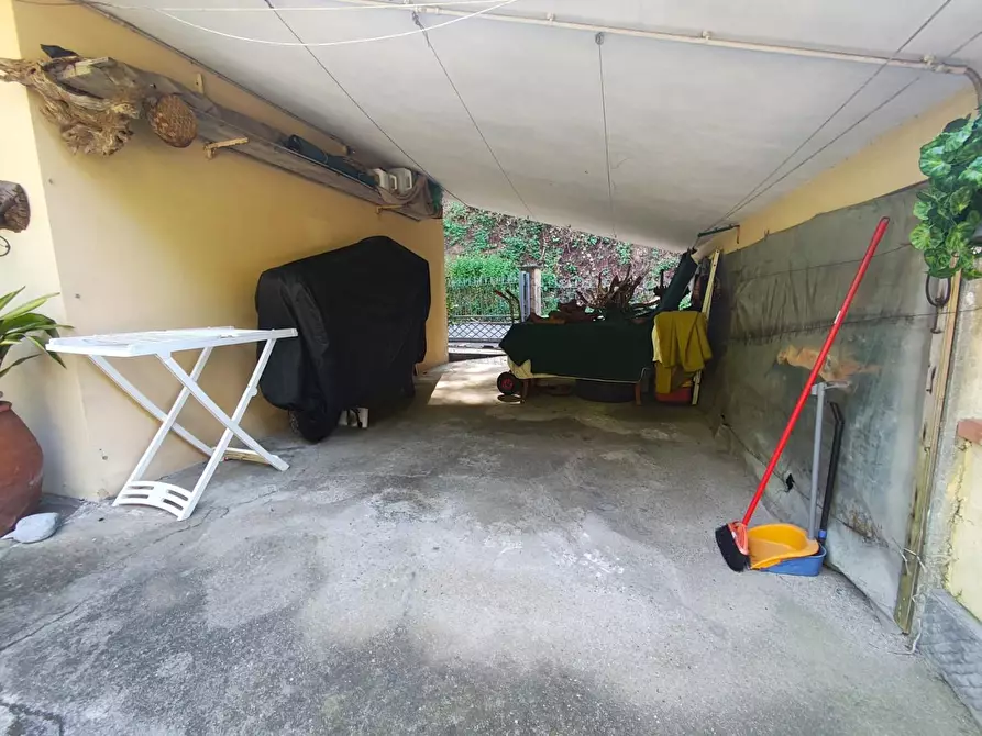 Immagine 50 di Villa in vendita  a Massarosa