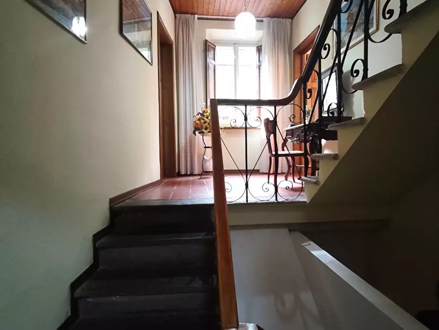 Immagine 27 di Villa in vendita  a Massarosa