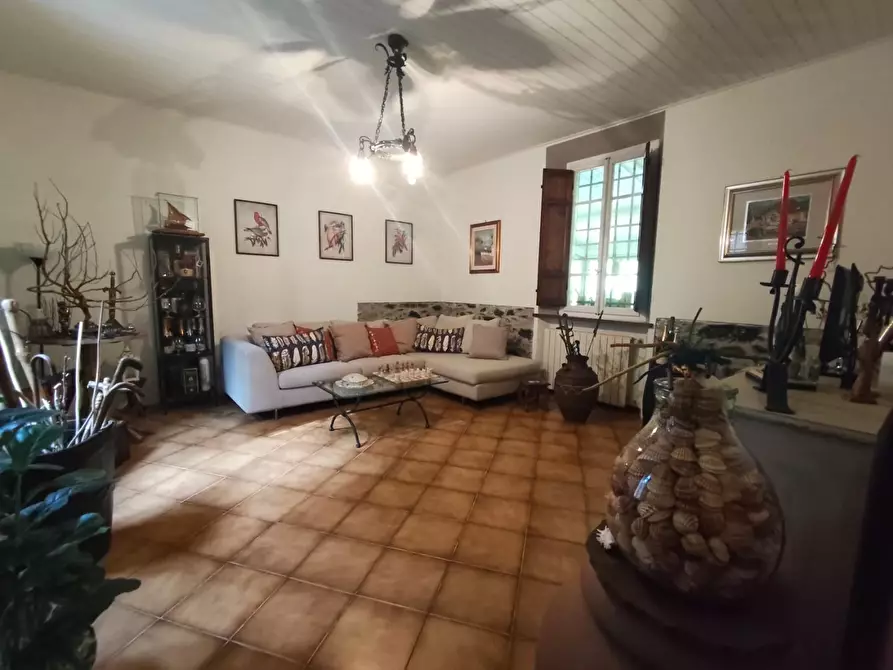 Immagine 31 di Villa in vendita  a Massarosa