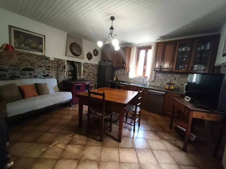 Immagine 38 di Villa in vendita  a Massarosa