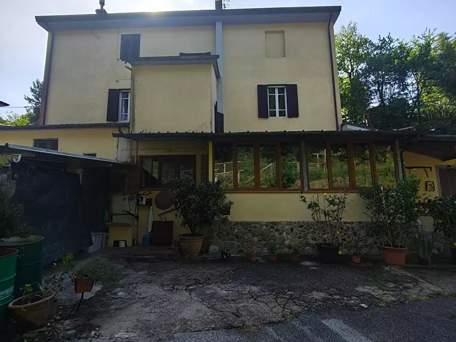 Immagine 55 di Villa in vendita  a Massarosa