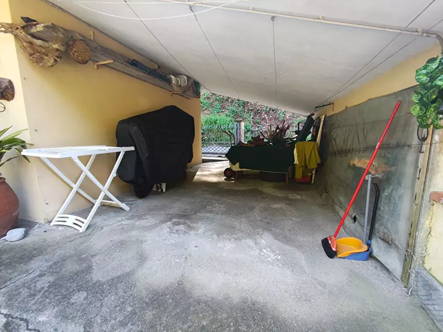 Immagine 49 di Villa in vendita  a Massarosa