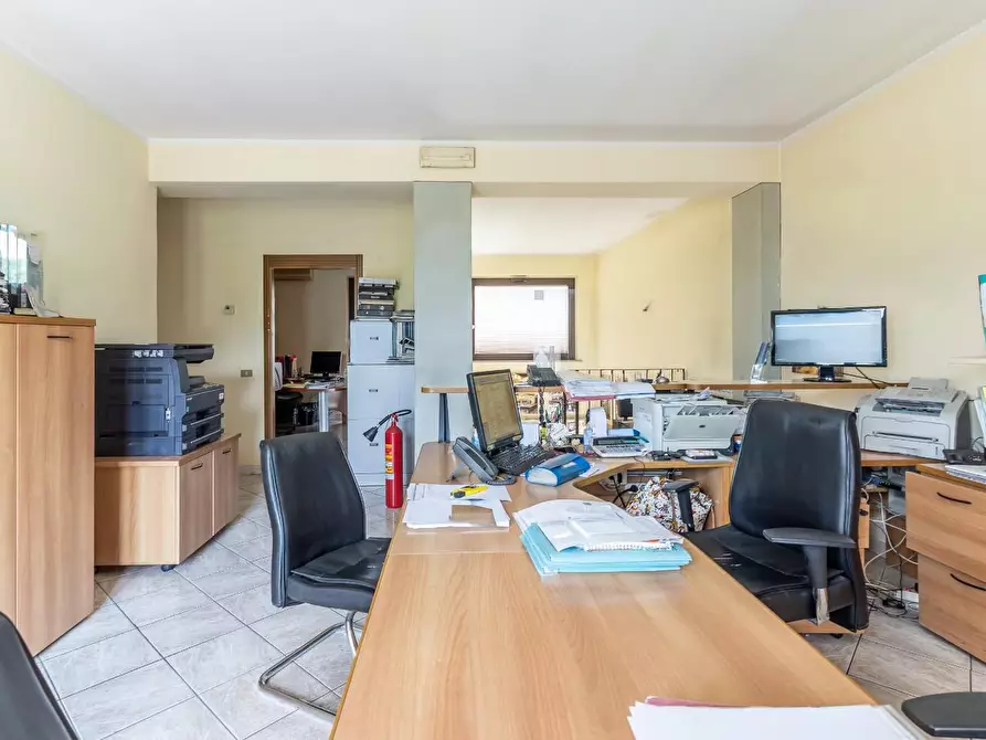 Immagine 9 di Laboratorio in vendita  a San Miniato