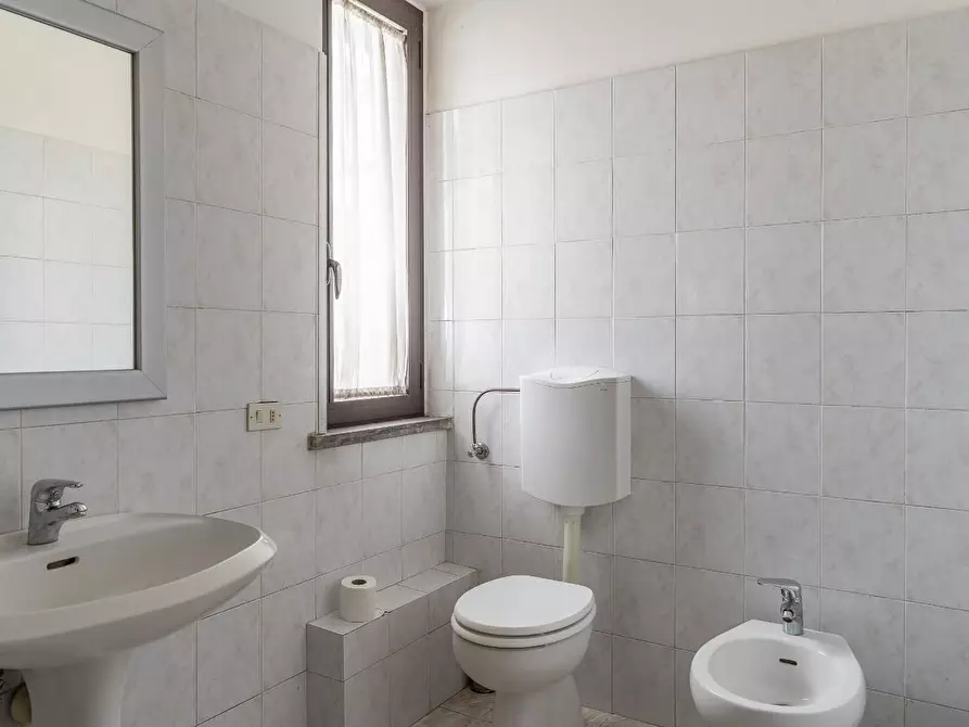 Immagine 17 di Laboratorio in vendita  a San Miniato