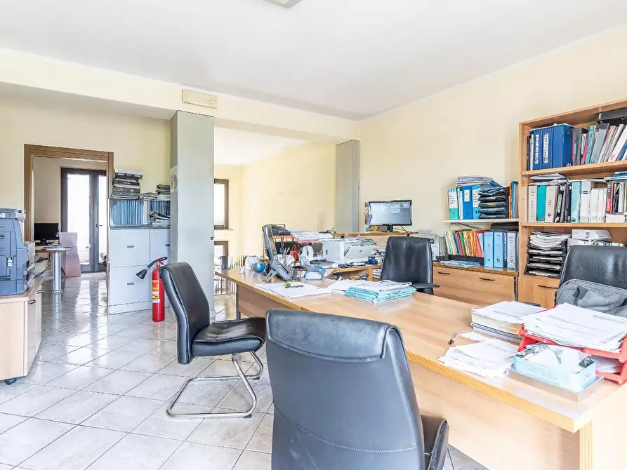 Immagine 10 di Laboratorio in vendita  a San Miniato