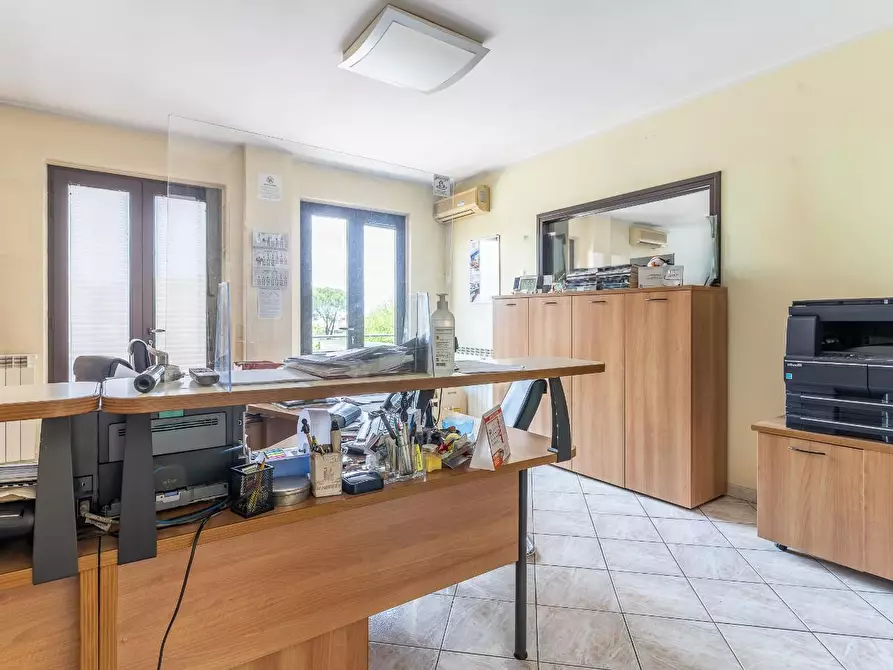 Immagine 8 di Laboratorio in vendita  a San Miniato