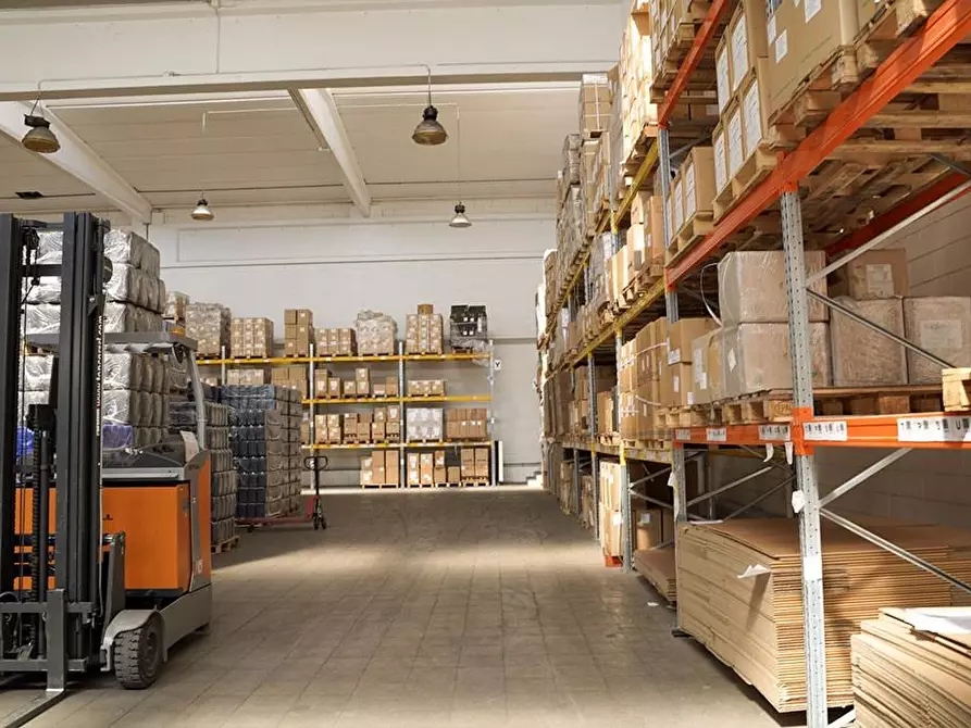 Immagine 20 di Laboratorio in vendita  a San Miniato