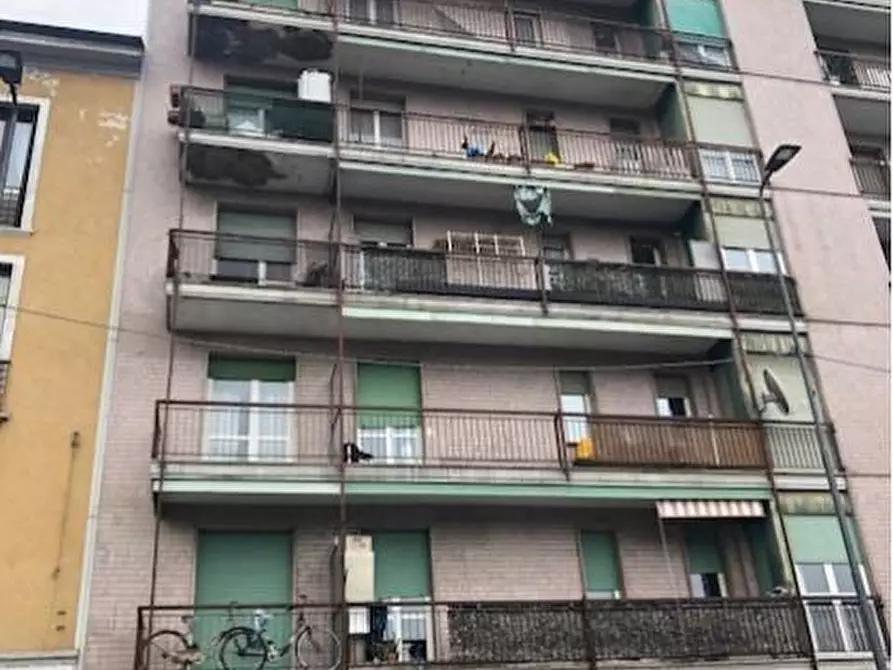 Immagine 1 di Appartamento in vendita  a Milano