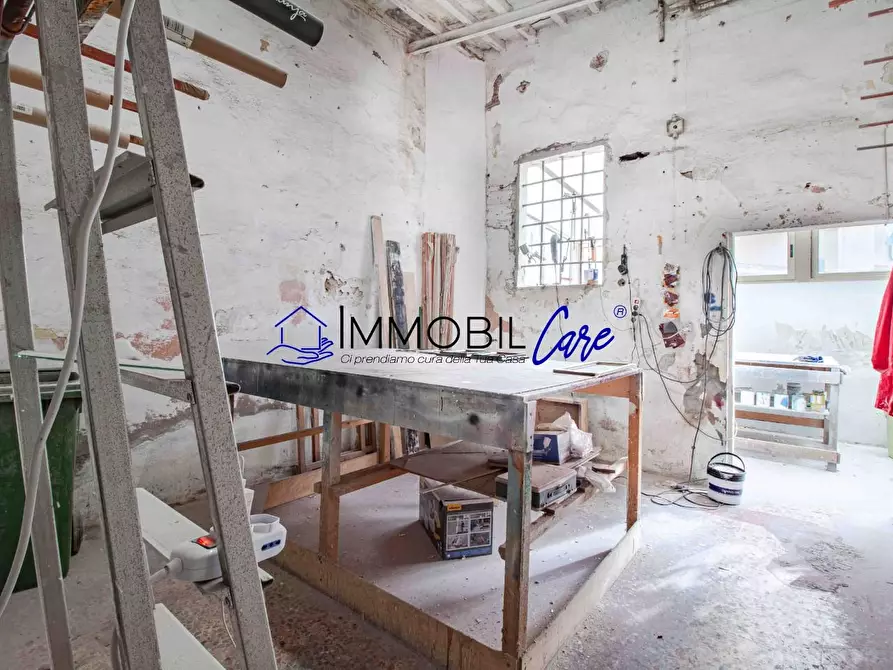 Immagine 1 di Appartamento in vendita  a Livorno