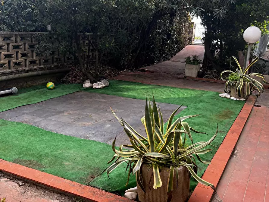 Immagine 20 di Casa semindipendente in vendita  a Sarzana