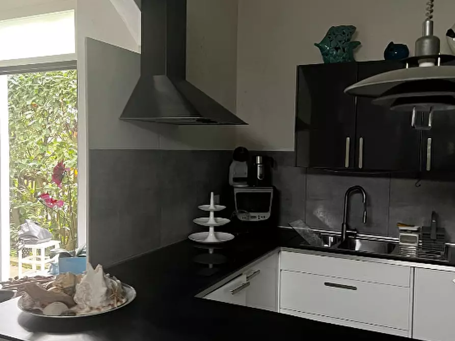 Immagine 4 di Casa semindipendente in vendita  a Sarzana