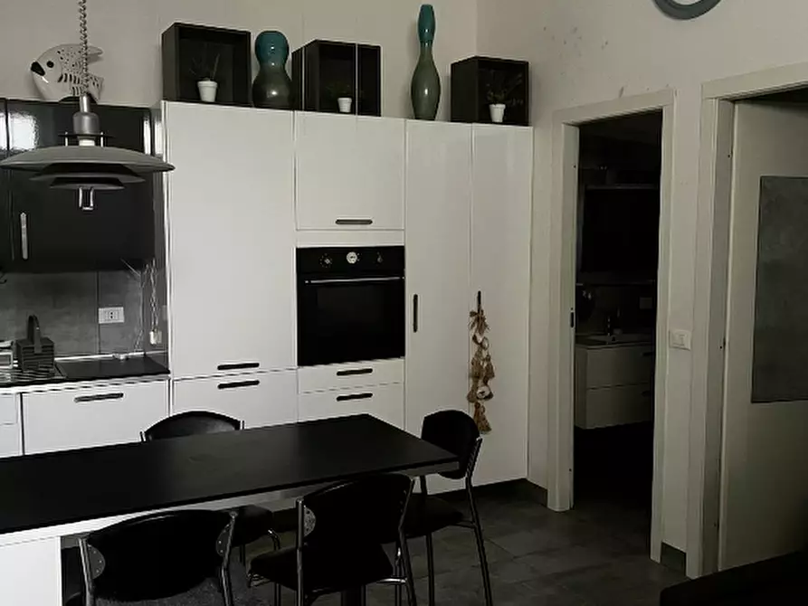 Immagine 3 di Casa semindipendente in vendita  a Sarzana