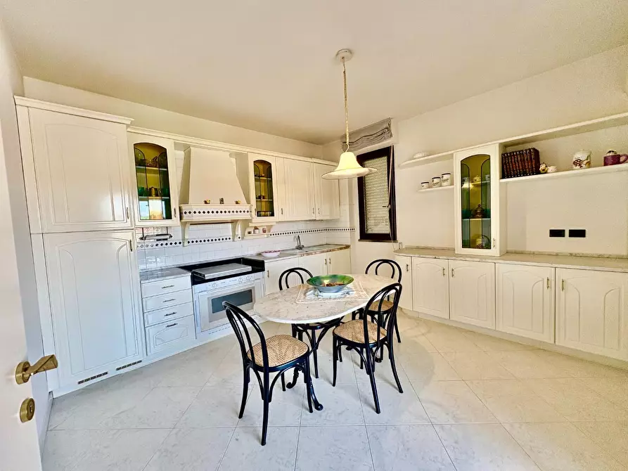 Immagine 10 di Appartamento in vendita  a Castelfiorentino