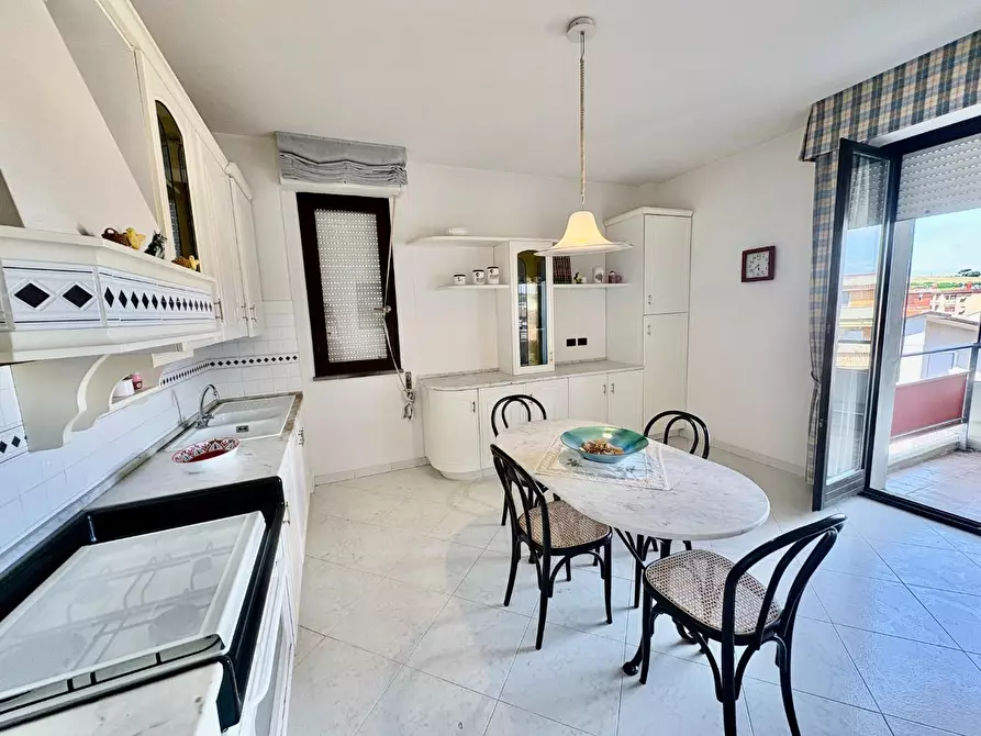 Immagine 11 di Appartamento in vendita  a Castelfiorentino