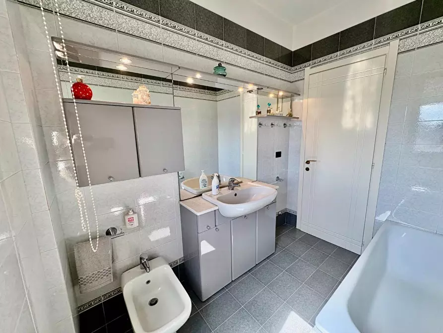 Immagine 34 di Appartamento in vendita  a Castelfiorentino