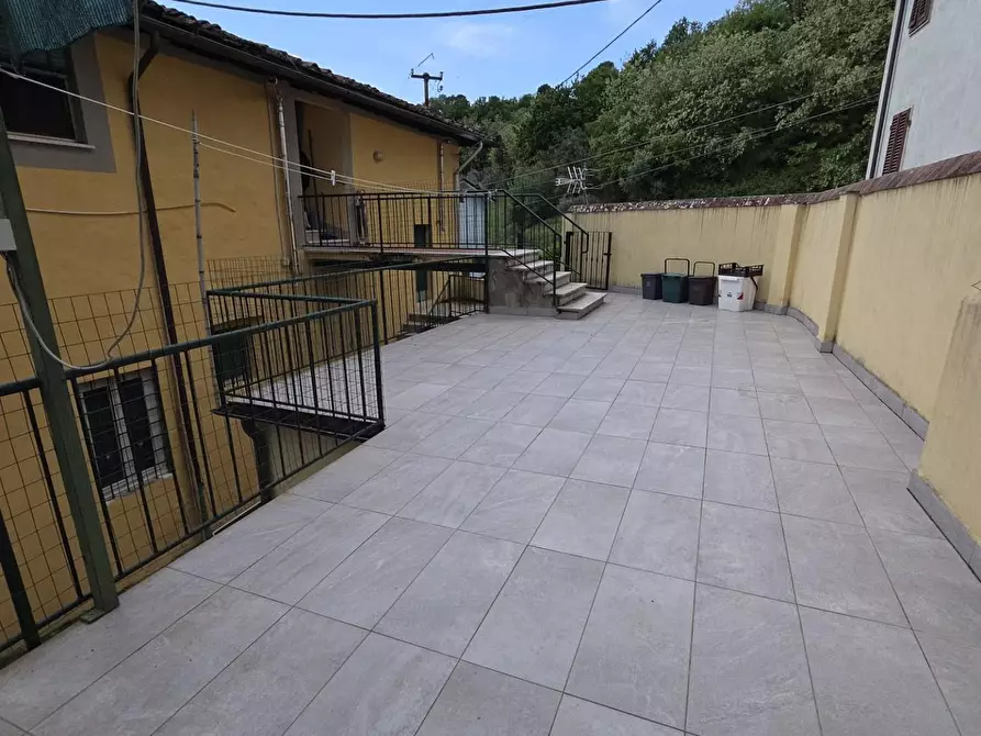 Immagine 17 di Mansarda in vendita  a Lucca