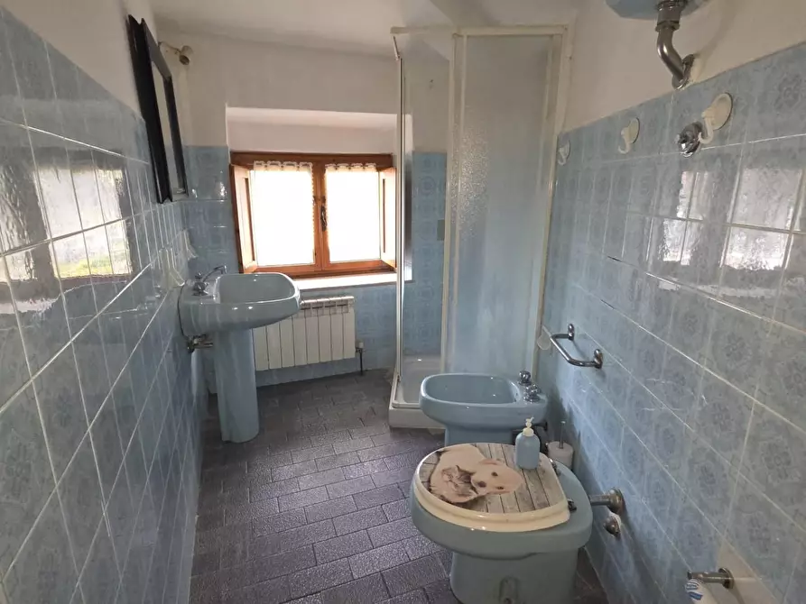 Immagine 15 di Mansarda in vendita  a Lucca