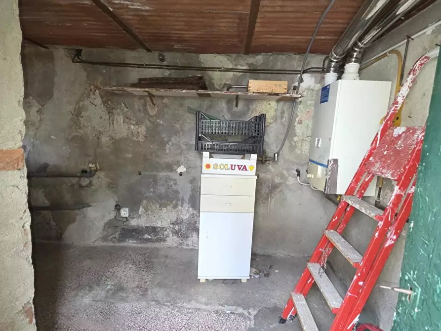 Immagine 20 di Mansarda in vendita  a Lucca