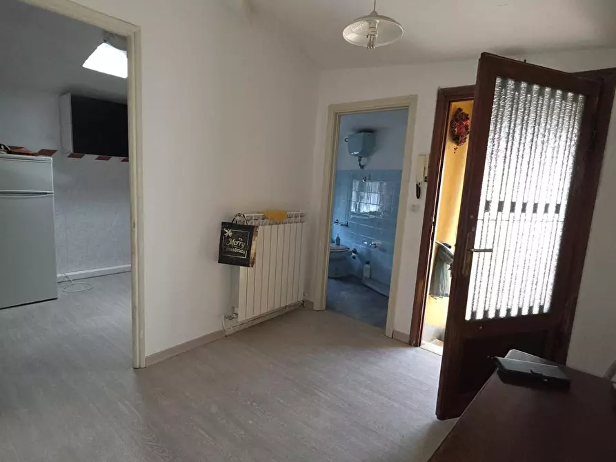 Immagine 10 di Mansarda in vendita  a Lucca