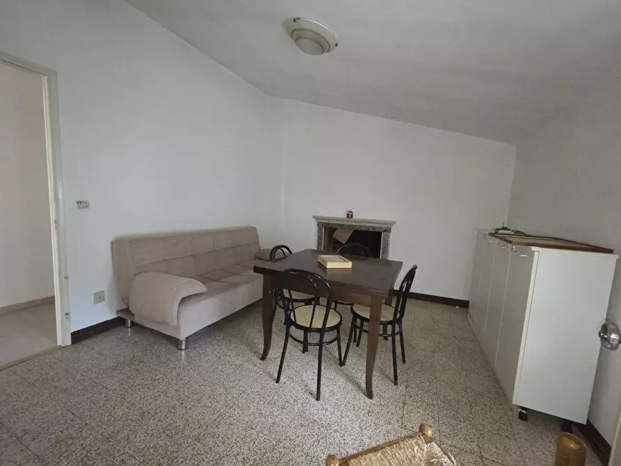 Immagine 13 di Mansarda in vendita  a Lucca