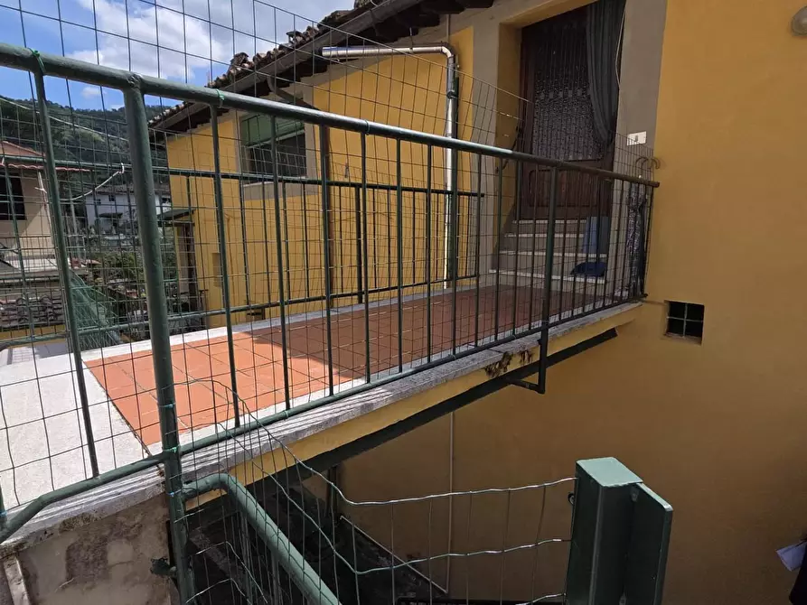 Immagine 3 di Mansarda in vendita  a Lucca