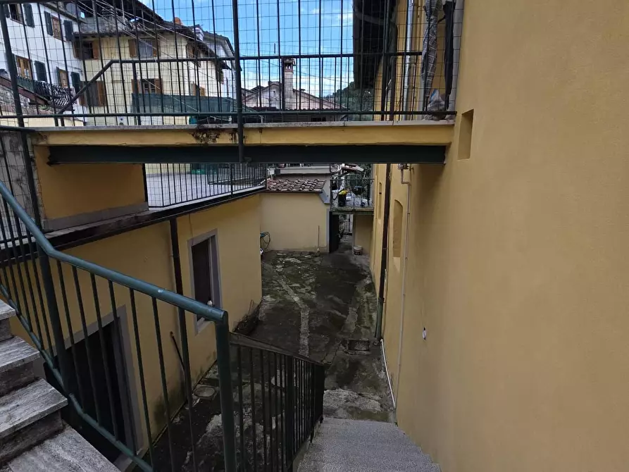 Immagine 19 di Mansarda in vendita  a Lucca