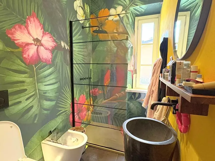 Immagine 19 di Appartamento in vendita  a Lucca