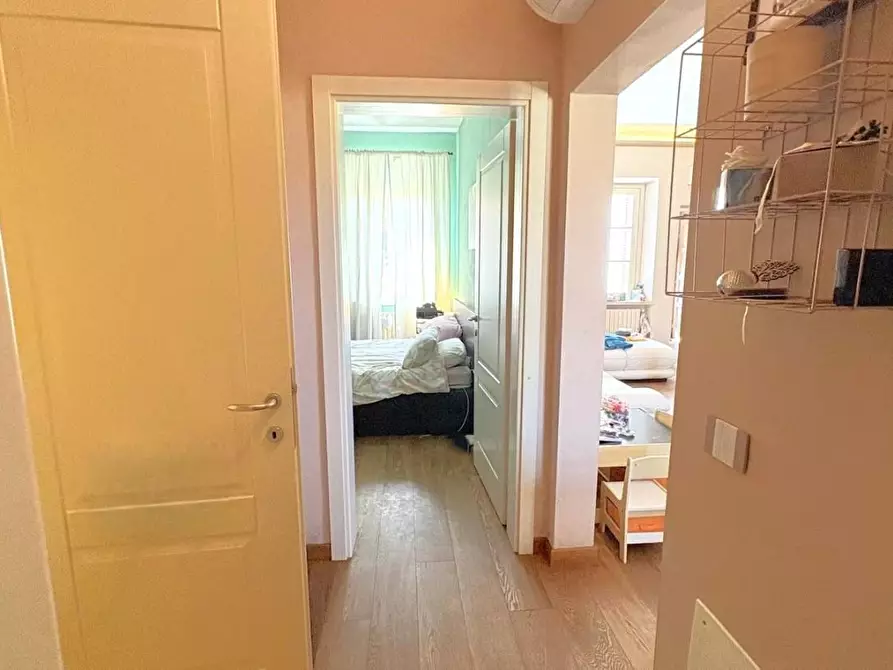 Immagine 22 di Appartamento in vendita  a Lucca