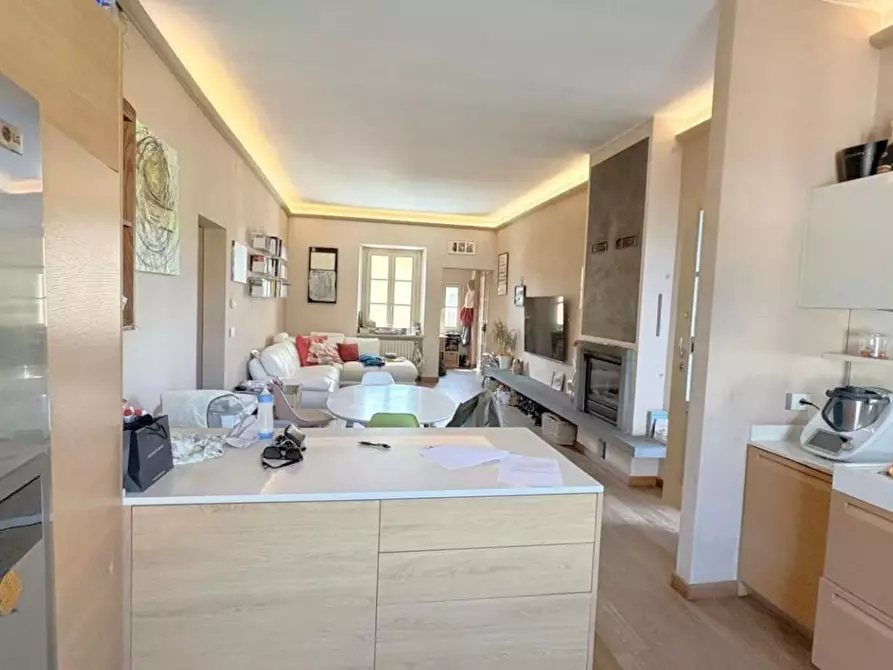 Immagine 6 di Appartamento in vendita  a Lucca