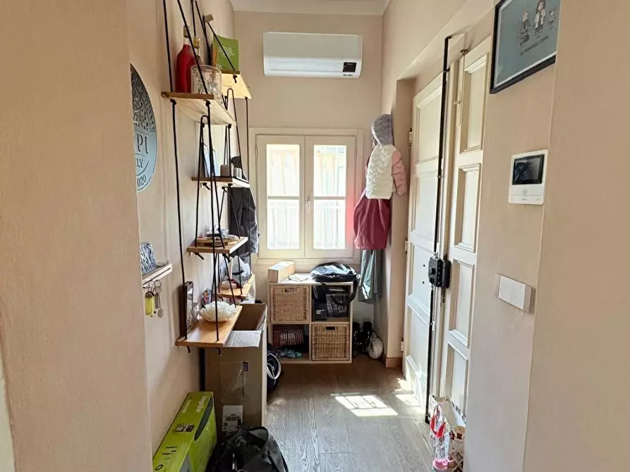 Immagine 16 di Appartamento in vendita  a Lucca