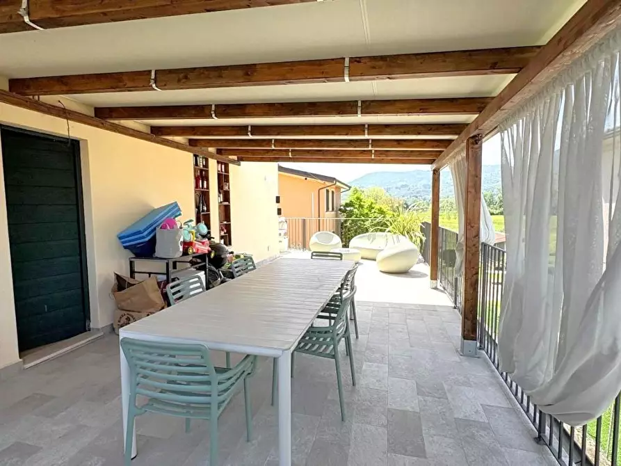 Immagine 13 di Appartamento in vendita  a Lucca