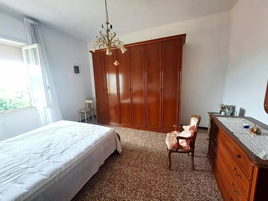 Immagine 8 di Appartamento in vendita  a Massa